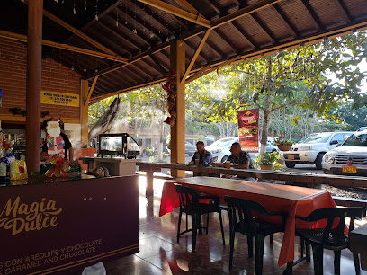 Restaurante Puerto Nus - Maceo, Antioquia, Colombia