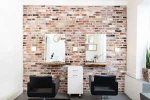 Trim Hair Salon image