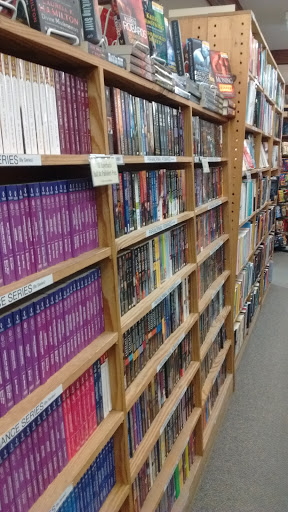 Book Store «Half Price Books», reviews and photos, 2041 Ford Pkwy, St Paul, MN 55116, USA
