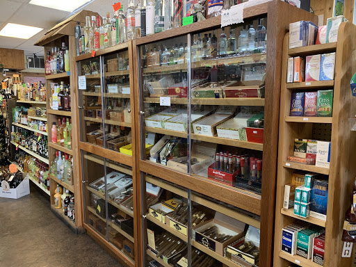 Liquor Store «B & B Liquor Store», reviews and photos, 2440 28th St SE, Grand Rapids, MI 49512, USA