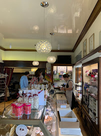 Atmosphère du Restaurant Pâtisserie Chocolaterie Bigot à Amboise - n°15