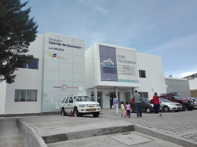 Opiniones de Dirección Distrital de Educación La Delicia en Quito - Escuela