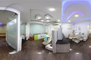32 Smiles Multispeciality Dental Clinics - Advanced Dental, Root Canal, implants, Invisalign & Braces ,Thubarahalli image