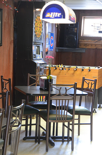 Bowling Alley «Anamosa Bowling Center Inc», reviews and photos, 117 N Ford St, Anamosa, IA 52205, USA