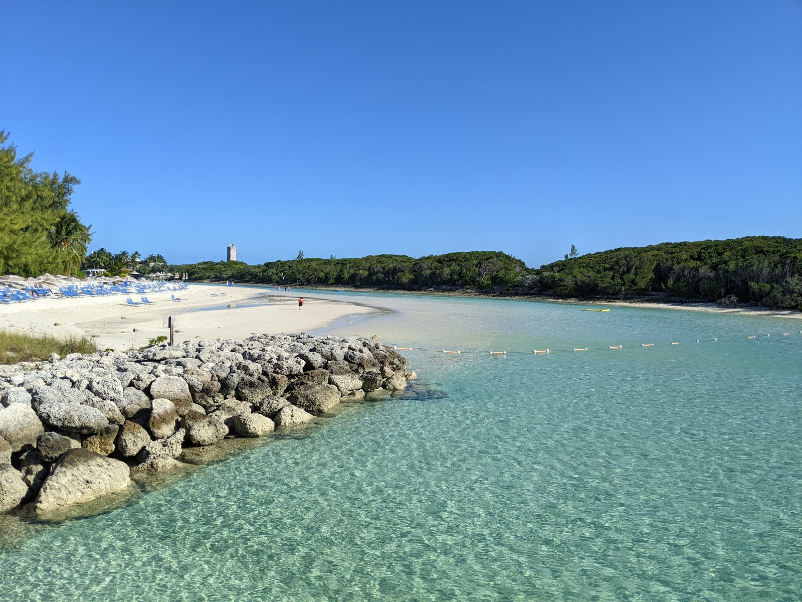 Foto de Playa de la Isla Blue Lagoon y el asentamiento