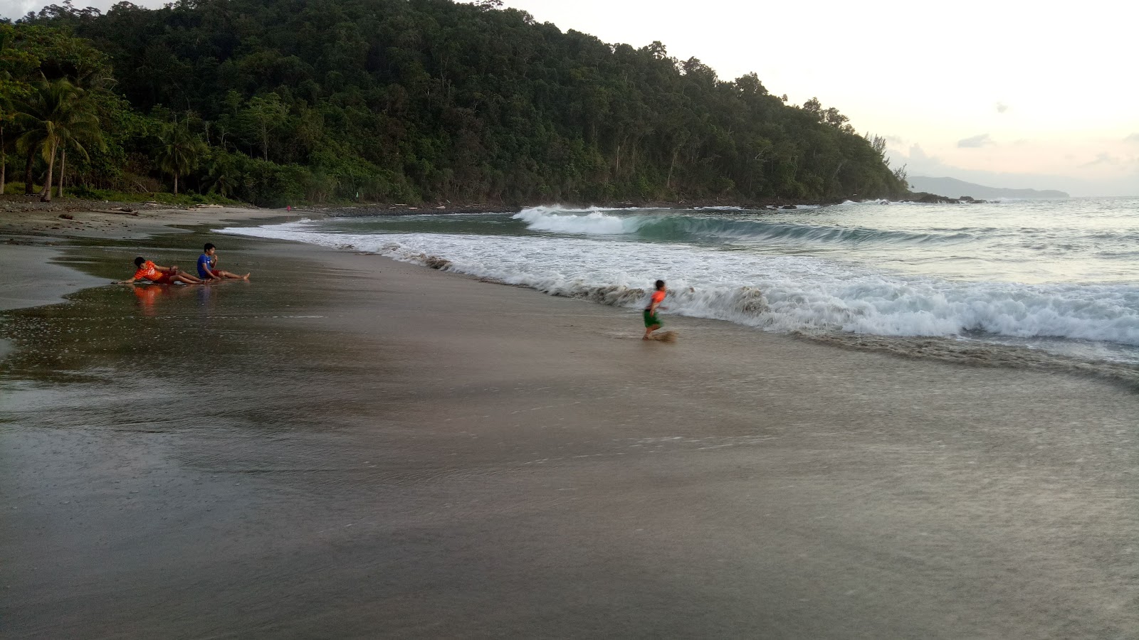 Fotografie cu Tagcawayan Beach cu o suprafață de apa pură turcoaz