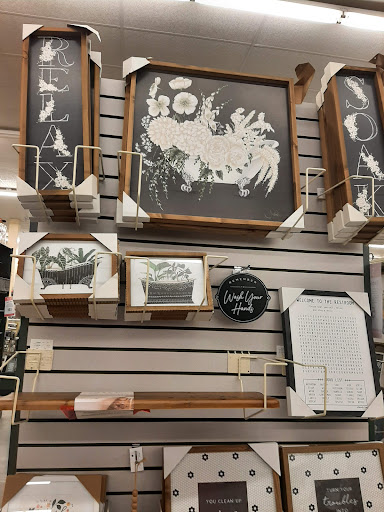 Craft Store «Hobby Lobby», reviews and photos, 615 E Dundee Rd, Palatine, IL 60074, USA