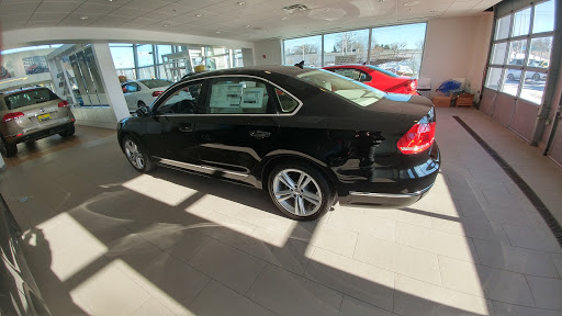 Volkswagen Dealer «Luther Westside Volkswagen», reviews and photos, 2370 MN-100, St Louis Park, MN 55416, USA