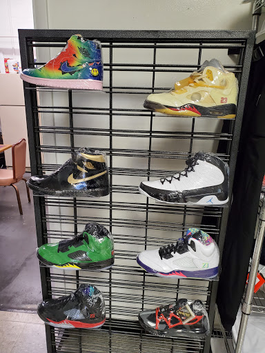 Barber Shop «Top of the Line Barbershop», reviews and photos, 2280 Golden Gate Dr, Greensboro, NC 27405, USA