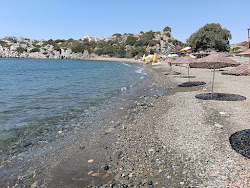 Orşal Halk Plajı'in fotoğrafı küçük koy ile birlikte