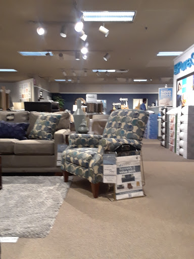 Furniture Store «Art Van Furniture - Muskegon», reviews and photos, 630 Seminole Rd, Muskegon, MI 49441, USA