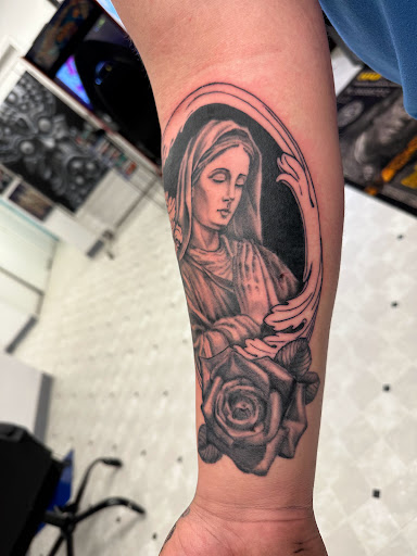 Explore tattoo ideas for mom that passed away, creative tattoo ideas in Orland, available at K1LL3R ARTW0RK