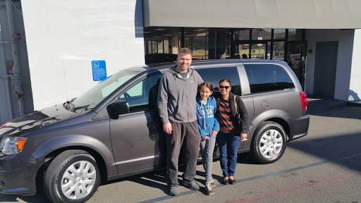 Car Dealer «Stewart Chrysler Dodge Jeep Ram», reviews and photos, 800 Serramonte Blvd, Colma, CA 94014, USA