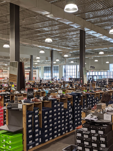 Shoe Store «DSW Designer Shoe Warehouse», reviews and photos, 12997 Fair Lakes Shopping Center, Fairfax, VA 22033, USA