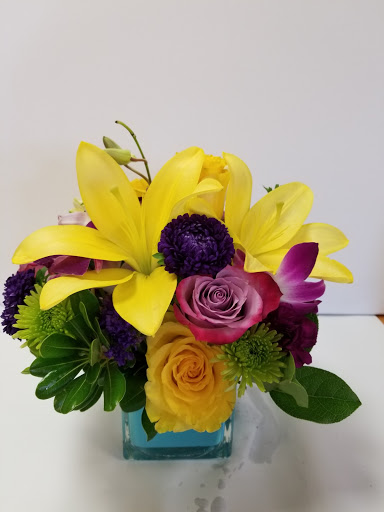 Florist «Bundle Of Roses», reviews and photos, 763 Elden St, Herndon, VA 20170, USA