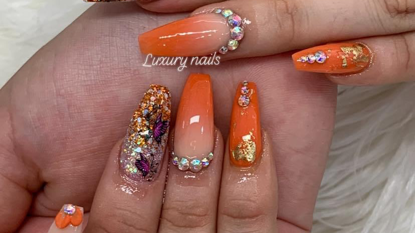 Luxury Nails 60160