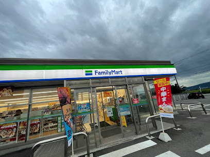 ファミリーマート 東根長瀞店