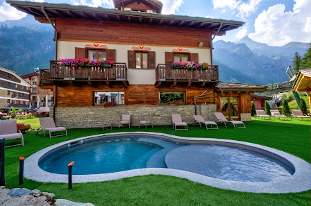 Romantic Hotel Jolanda Sport Località Edelboden Superiore, 31, 11020 Gressoney-La-Trinité AO, Italia
