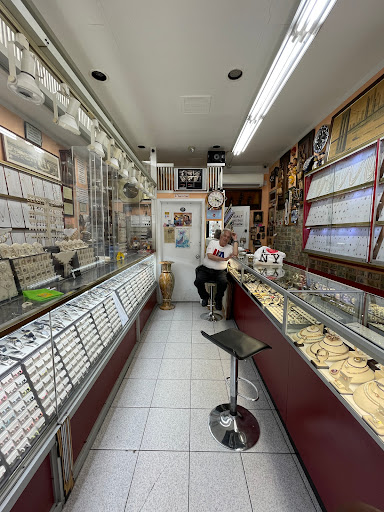 Jeweler «K & D Jewelry & Gold Buyers», reviews and photos, 37-15 Ditmars Blvd, Astoria, NY 11105, USA