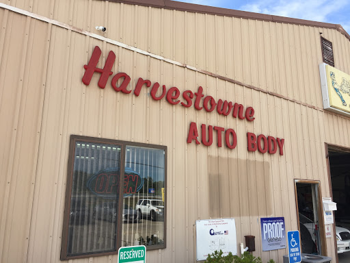 Auto Body Shop «Harvestowne Auto Body, Inc.», reviews and photos, 4532 S St Peters Pkwy, St Peters, MO 63304, USA