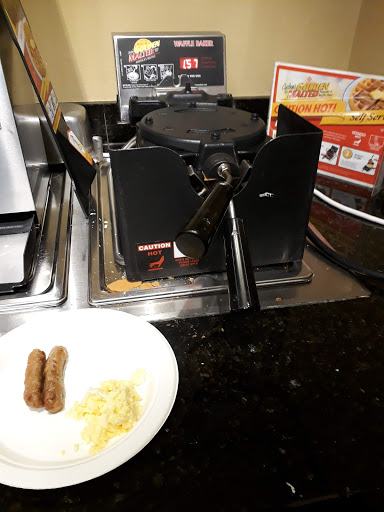 Hotel «Best Western Golden Spike Inn & Suites», reviews and photos