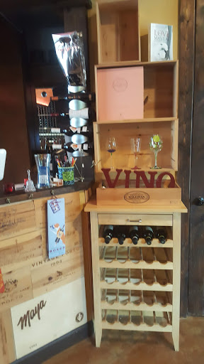 Wine Store «Wine Shoe», reviews and photos, 339 Nelson St SW, Atlanta, GA 30313, USA