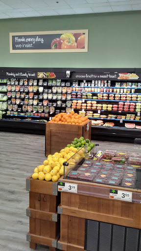 Grocery Store «Star Market», reviews and photos, 75 Spring St, West Roxbury, MA 02132, USA