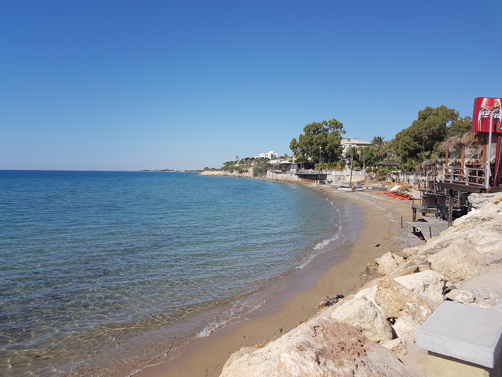 Foto von Bogaz beach mit heller sand Oberfläche