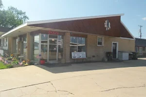 Hiawatha Motel image