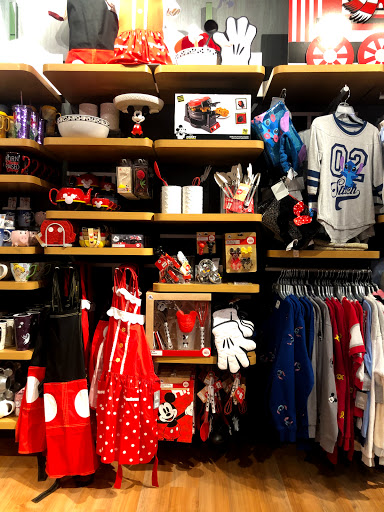 Toy Store «Disney Store», reviews and photos, 421 S Hills Village, Pittsburgh, PA 15241, USA