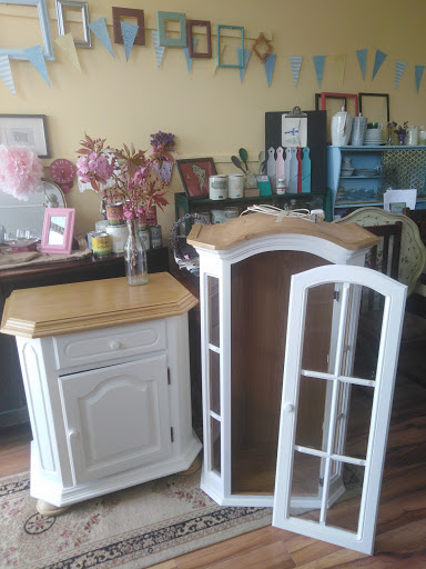 The Vintage Chalk Hut