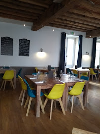 Atmosphère du Restaurant français Chambre d'hote Bar Restaurant La Benoite à Salles-Arbuissonnas-en-Beaujolais - n°5