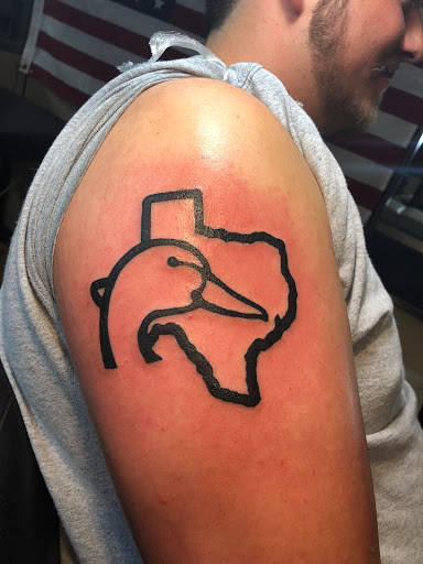 Tattoo Shop «Cross Roads Tattoo and Piercing», reviews and photos, 2070 Texas Ave, Bridge City, TX 77611, USA