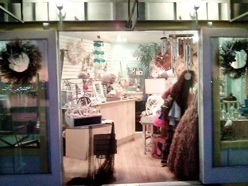 Shopping Mall «Shoreline Village», reviews and photos, 401-435 Shoreline Village Drive, Long Beach, CA 90802, USA