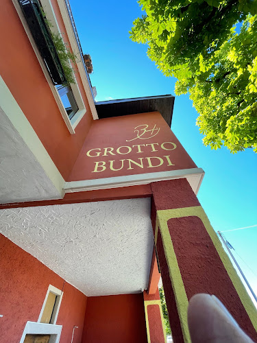 Grotto Bundi Öffnungszeiten