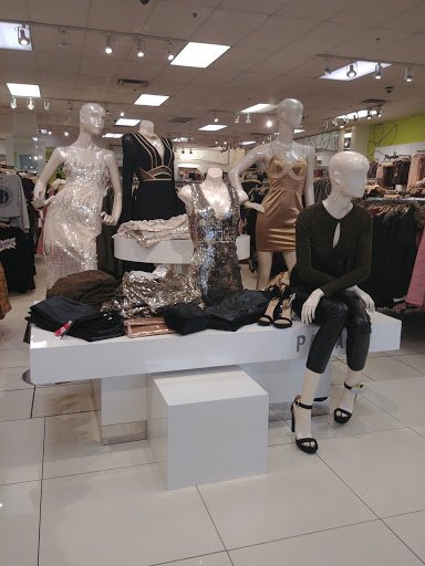 Fashion Accessories Store «Papaya Factory Outlet», reviews and photos, 8200 Vineland Ave # 1240, Orlando, FL 32821, USA