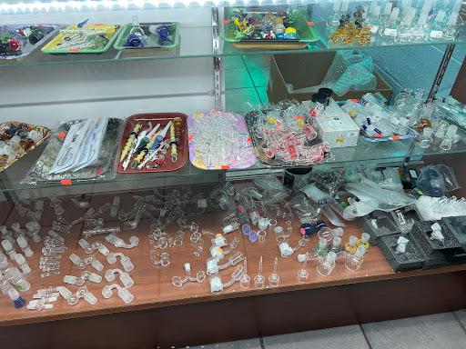 Vaporizer Store «27 Vape & Smoke», reviews and photos, 5268 S 27th St, Milwaukee, WI 53221, USA