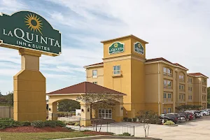 La Quinta Inn & Suites by Wyndham Tupelo image