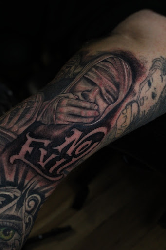 Explore optical illusion tattoo ideas, creative tattoo ideas in Homosassa, available at Citrus Tattoos