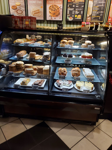 Book Store «Barnes & Noble», reviews and photos, 55 Parsonage Rd, Edison, NJ 08837, USA