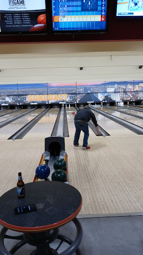 Bowling Alley «Suncoast Bowling Center», reviews and photos, 9090 Alta Dr, Las Vegas, NV 89145, USA