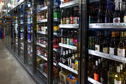 Liquor Store «Kenwood Liquors - Homer Glen», reviews and photos, 12037 W 159th St, Homer Glen, IL 60491, USA