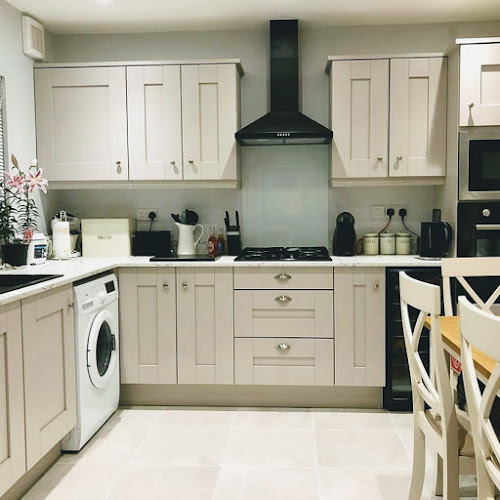 Reviews of Accolade Kitchens & Dirty Dick's Fitted Kitchens and Bedrooms in Stoke-on-Trent - Interior designer