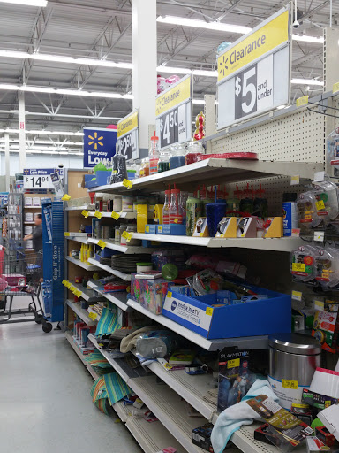Department Store «Walmart Supercenter», reviews and photos, 1131 N Beale Rd, Marysville, CA 95901, USA