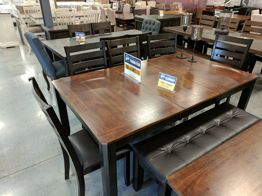 Furniture Store «Lexington Overstock Warehouse Furniture & Mattress», reviews and photos, 156 W Tiverton Way, Lexington, KY 40503, USA