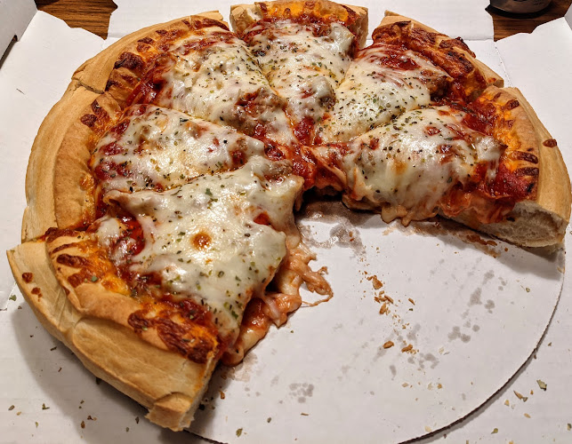 #1 best pizza place in Rockford - Primo's Pizza