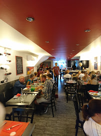 Atmosphère du Restaurant français Bodéga La Plancha à Saint-Jean-de-Luz - n°15