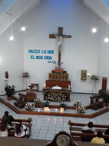 Casa de Oración Sagrados Corazones - Iglesia