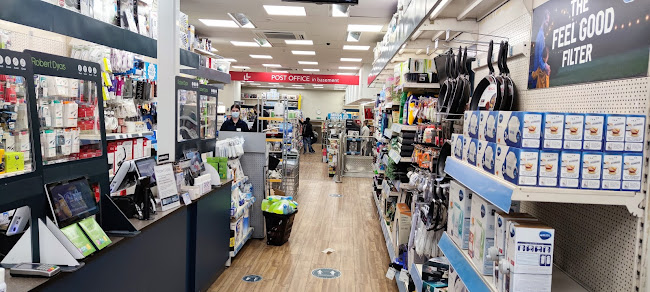 Comments and reviews of Robert Dyas The Strand