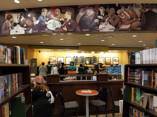 Book Store «Barnes & Noble», reviews and photos, 113 W County Center, Des Peres, MO 63131, USA